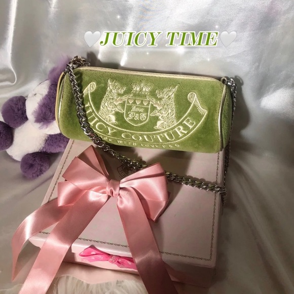 Juicy Couture Handbags - 🐕RARE Mint Green Juicy Couture Scotties Barrel Clutch ( will Fit your Phone) ❤️